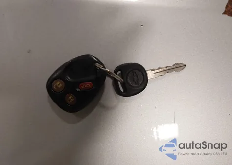 2003 Chevrolet Silverado 1500 Ls z USA, uszkodzony, nr VIN 2GCEK19T831214052